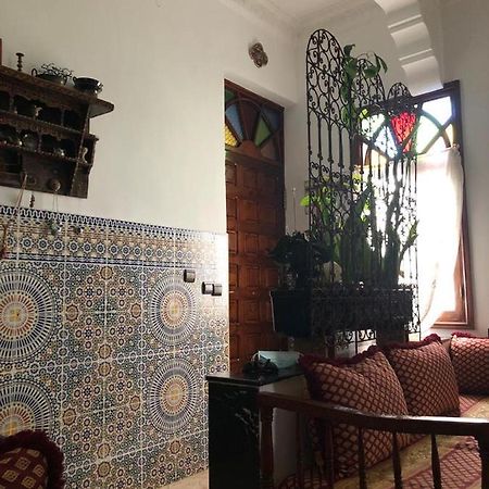 Appartement Meuble 5 Personnes En Plein Centre Ville Rabat Buitenkant foto