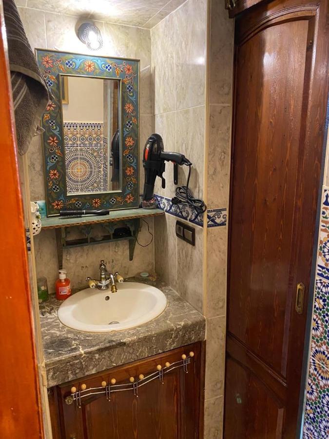 Appartement Meuble 5 Personnes En Plein Centre Ville Rabat Buitenkant foto
